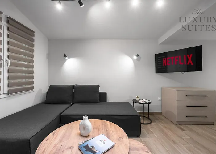 Vesper Apartments, The Luxury Suites