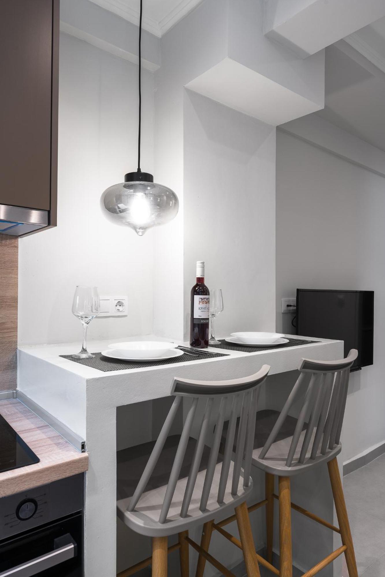 Vesper Apartments, The Luxury